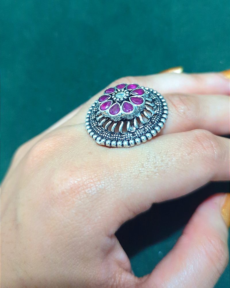 Floral oxidised ring