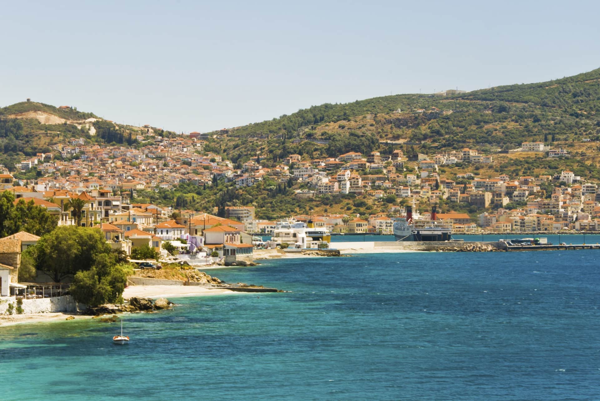 Die günstigsten Flüge von Prag nach Samos Stadt