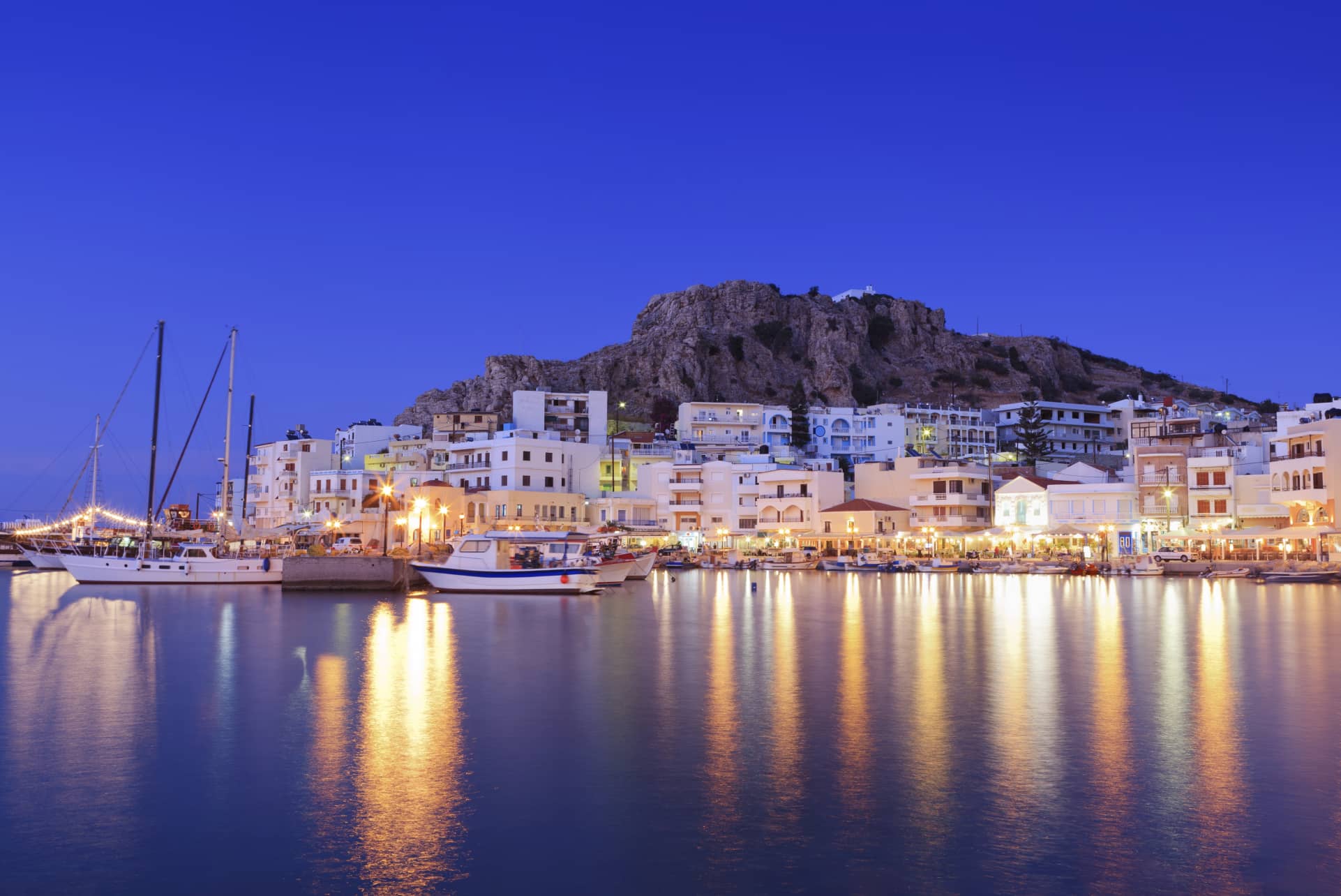 Die günstigsten Flüge von Luxemburg nach Karpathos
