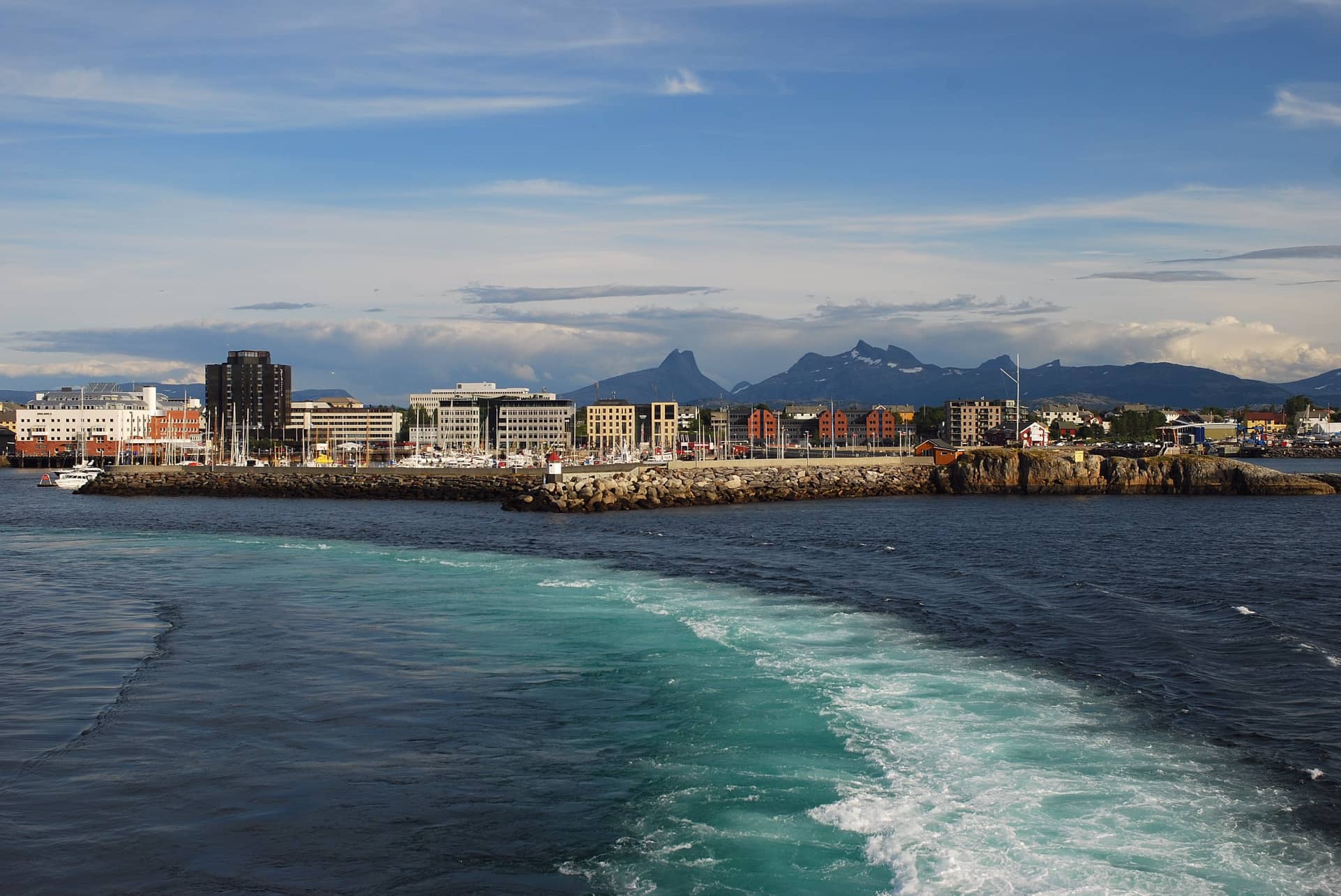 Die günstigsten Flüge von Dresden nach Bodø