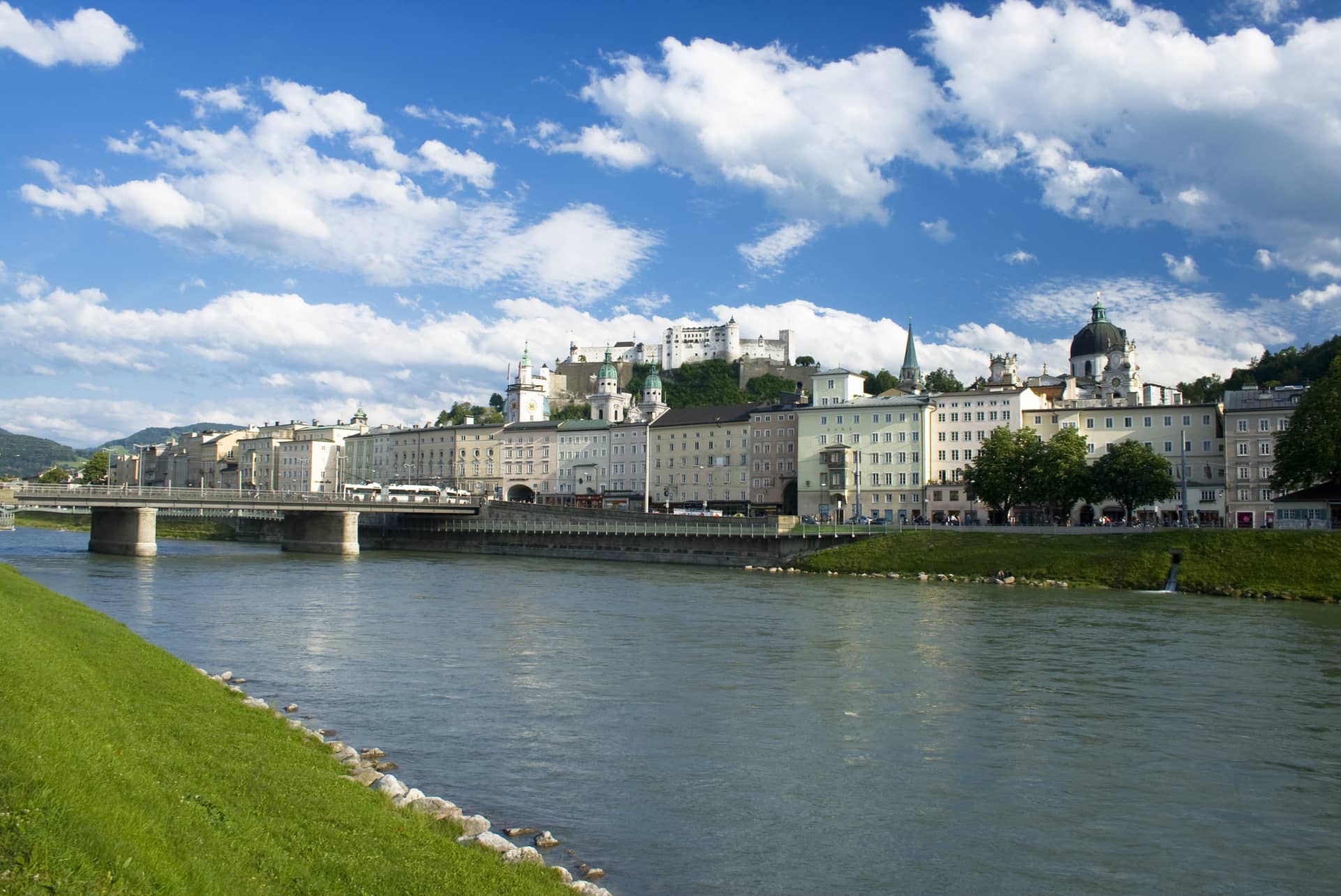 Die günstigsten Flüge von Graz nach Salzburg