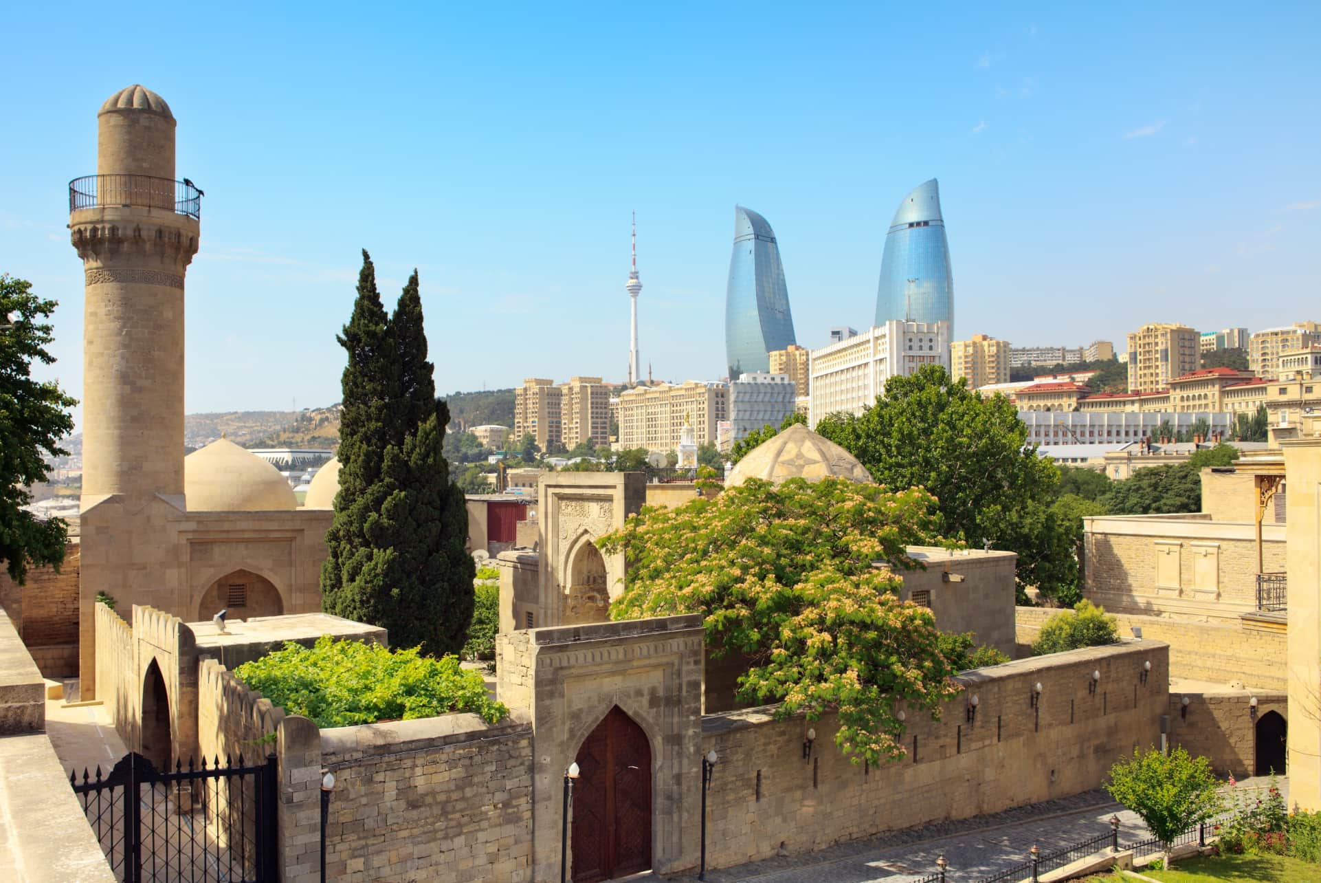 Die günstigsten Flüge von Bremen nach Baku