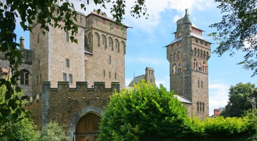 Flüge Cardiff buchen