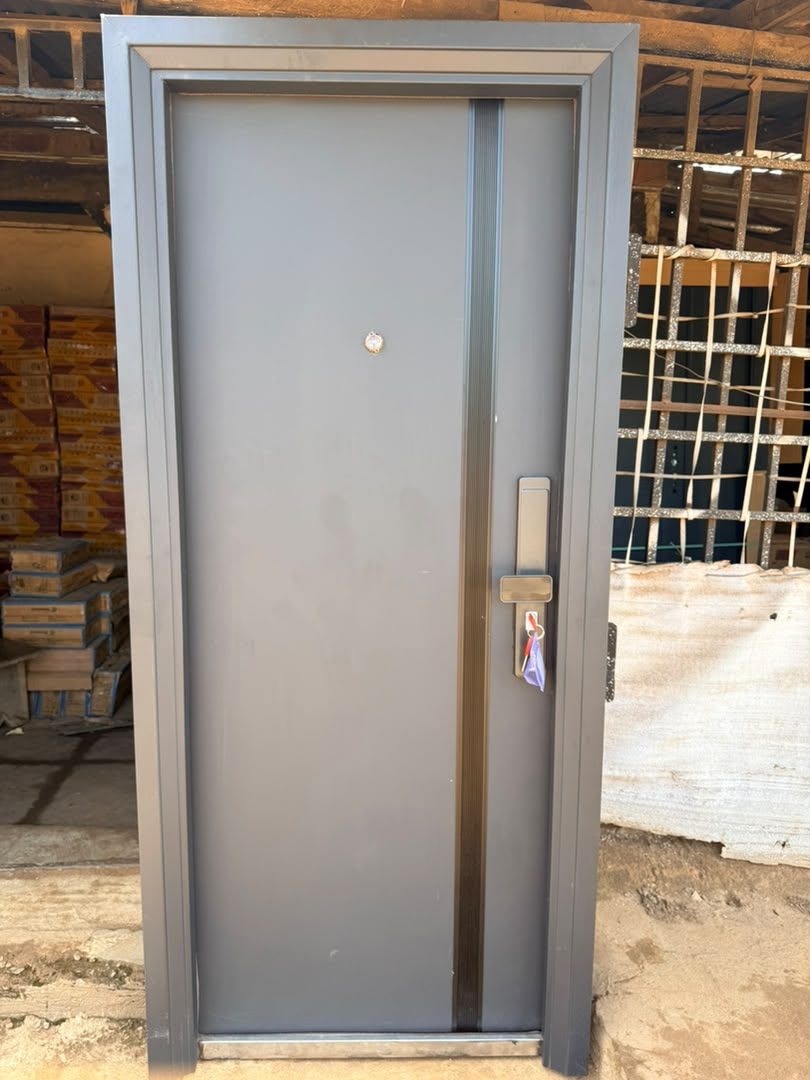 2.5ft security door
