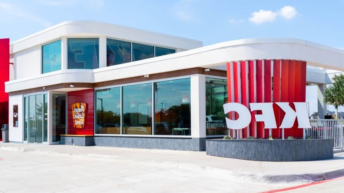 KFC Opens New Prototype, McDonald’s Launches Restructuring - restaurant strategy