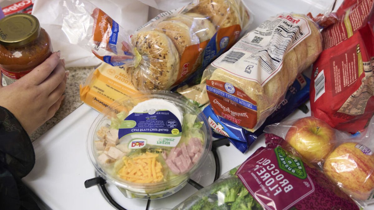 SNAP cuts linked to rise in family separations - snap cuts
