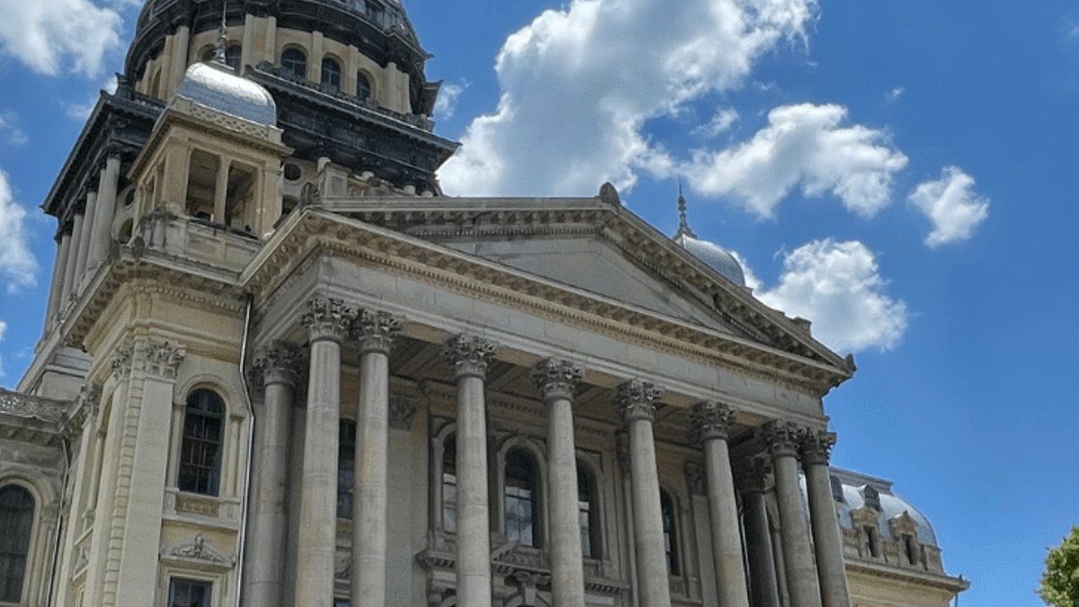 Judge expands credit-card fee exemption for Illinois credit unions Judge expands credit-card fee exemption for Illinois credit unions - credit card fee exemption