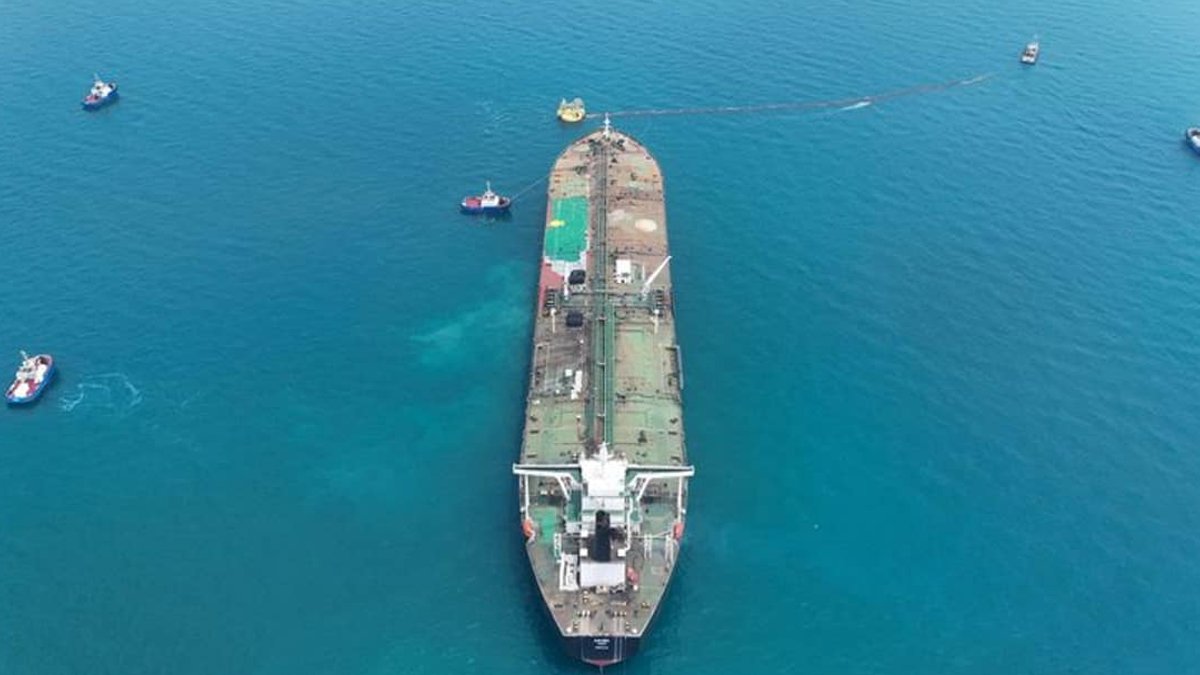 Trump Denies Easing Iran Sanctions, Oil Prices Climb - iran sanctions
