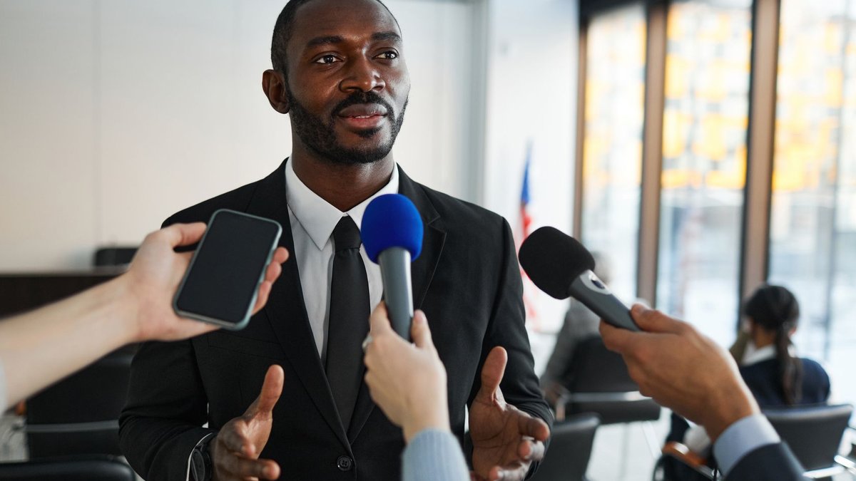 Students Learn to Spot Fake Political Ads