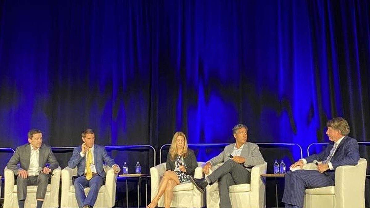 Canadian REIT leaders debate how to win back investors Canadian REIT leaders debate how to win back investors - reits investor interest