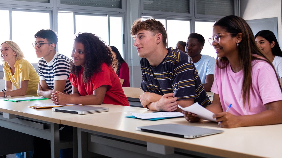 Veteran Teacher Cuts Screen Time to Boost Learning Veteran Teacher Cuts Screen Time to Boost Learning - screen time reduction