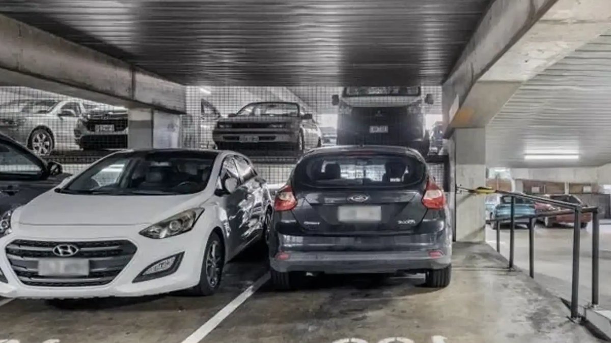Sydney named worst city for parking in Australia Sydney named worst city for parking in Australia - worst parking australia