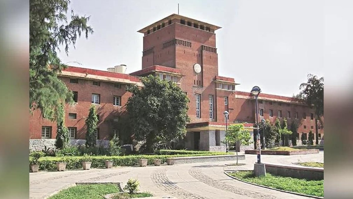Delhi University hosts large job placement drive - job placement