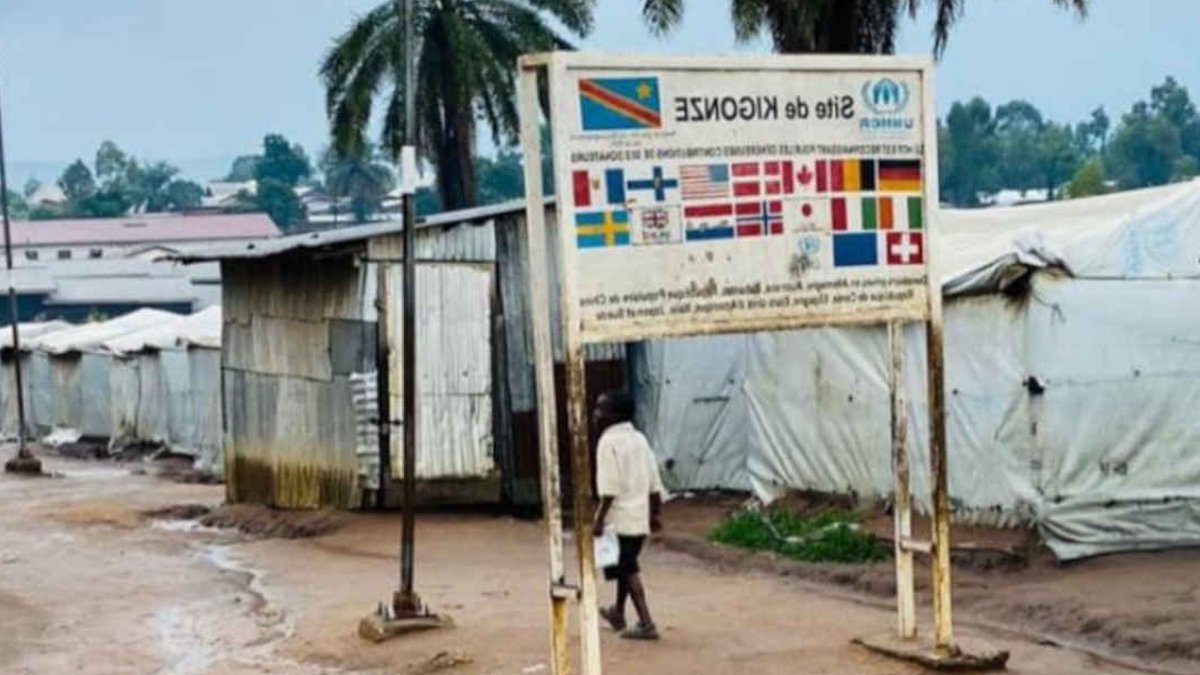 Ebola crisis worsens as Congo camps empty amid violence Ebola crisis worsens as Congo camps empty amid violence - ebola congo