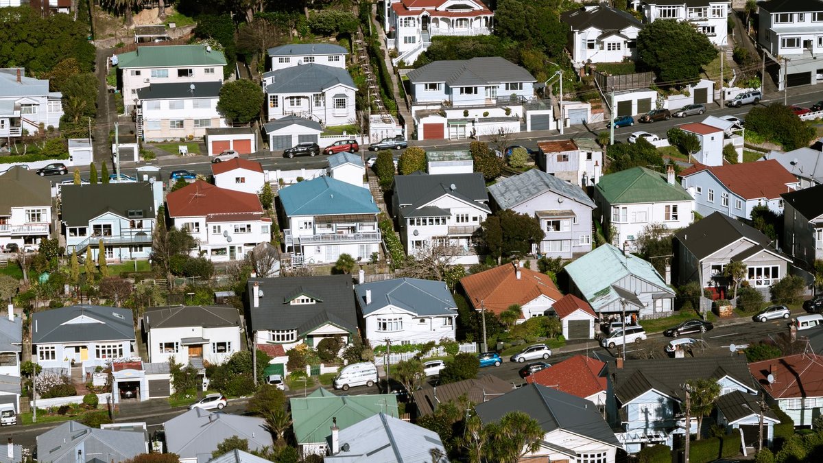 Australia taps surplus land to ease housing crunch Australia taps surplus land to ease housing crunch - surplus land housing