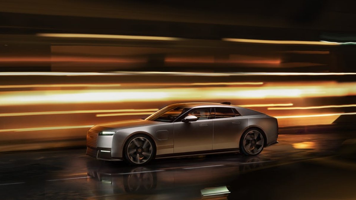 Jaguar’s radical Type 01 stuns with bold design and cramped - jaguar type 01