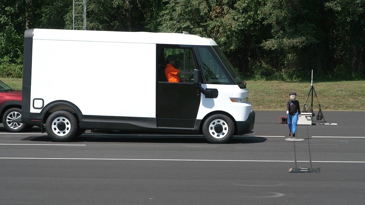 Commercial Vehicles Fail IIHS Crash-Avoidance Tests - commercial vehicles