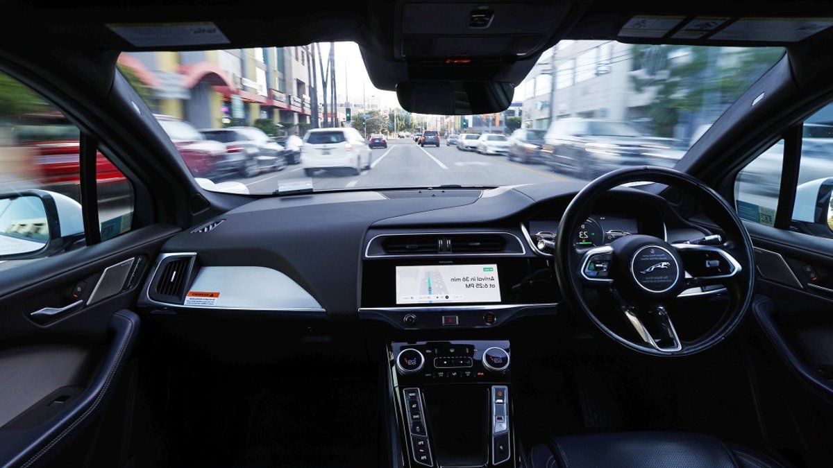 Autonomous taxis raise privacy concerns with passenger surveillance - autonomous taxis privacy