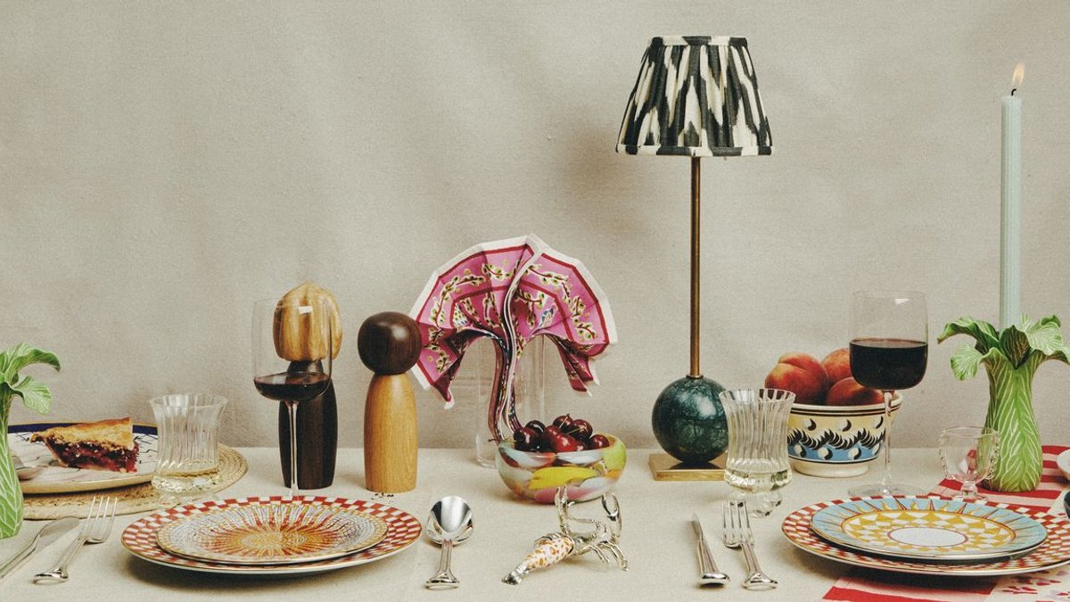 Hosting secrets from an illustrator who values warmth over spectacle - hosting secrets