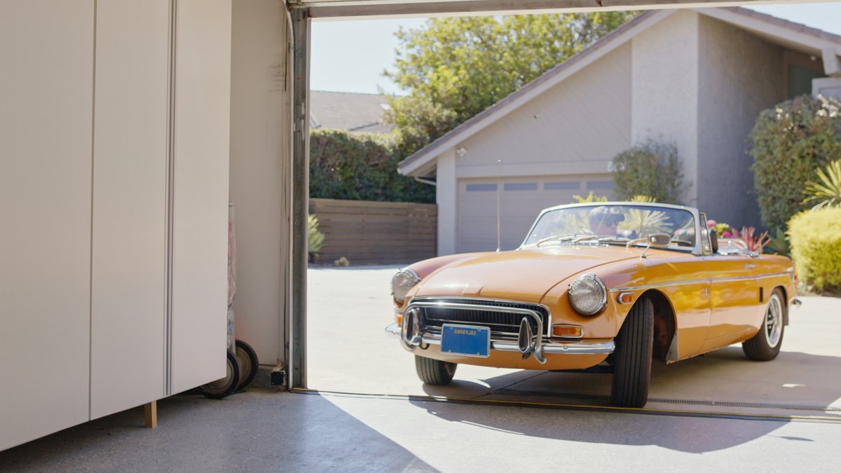 Study: Enthusiasts' Garages Often Cleaner Than Average Homes - garages cleaner