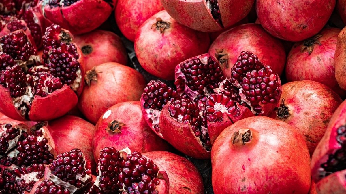 Pomegranate Extract May Boost Skin Health, Study Finds Pomegranate Extract May Boost Skin Health, Study Finds - pomegranate extract