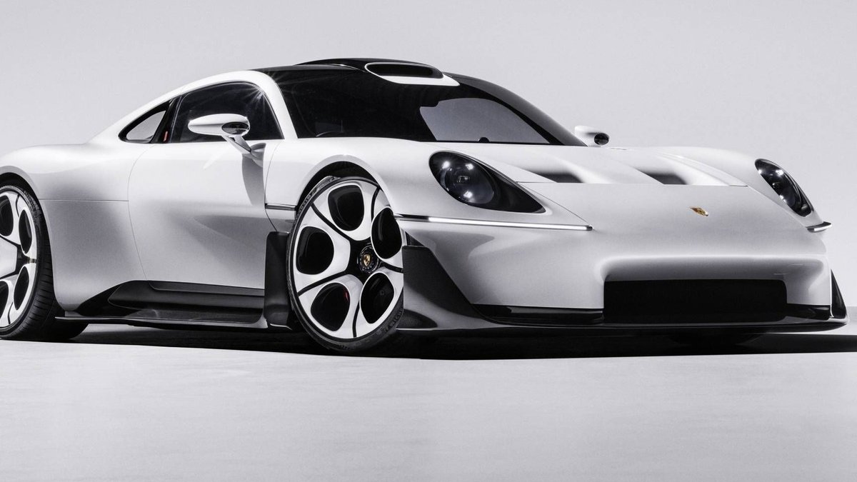Porsche Unveils Retro Mid-Engine Mission S Concept - porsche mission s