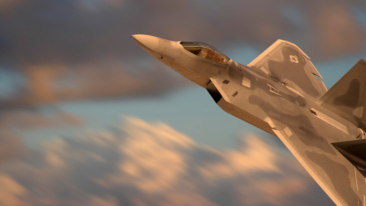 US Air Force Tests Autonomous Drone Piloting by F-22 Raptor - autonomous drone piloting