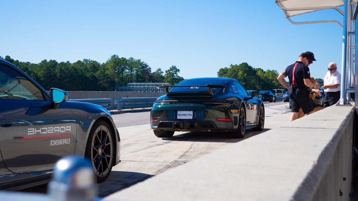 Porsche Driving School Teaches Driving and Self-Awareness - porsche driving school