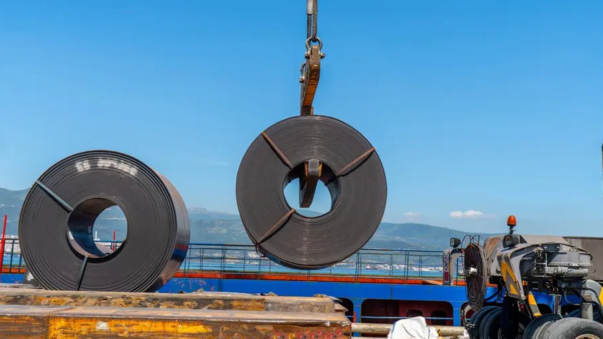 Global steel demand growth slows due to China's contraction Global steel demand growth slows due to China's contraction - steel demand growth