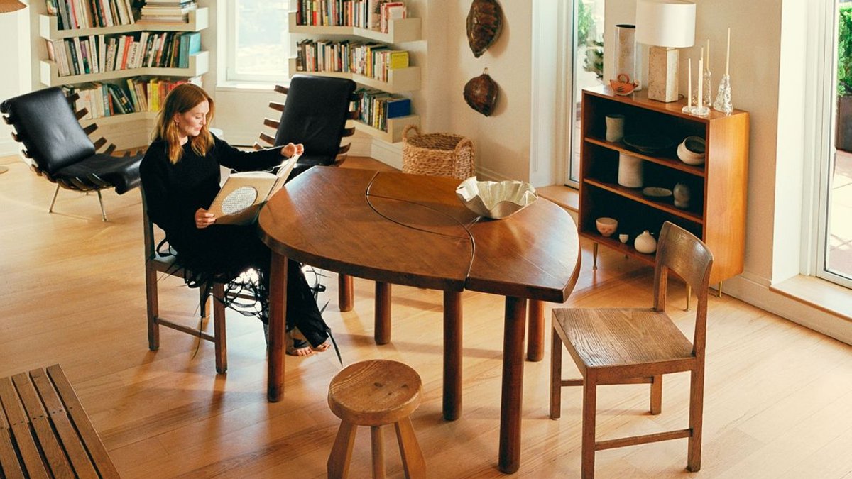 Julianne Moore's Village duplex renovated - village duplex