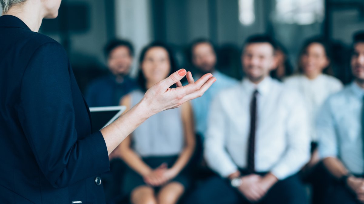 Storytelling and Visuals Drive Successful Business Pitches Storytelling and Visuals Drive Successful Business Pitches - business pitch