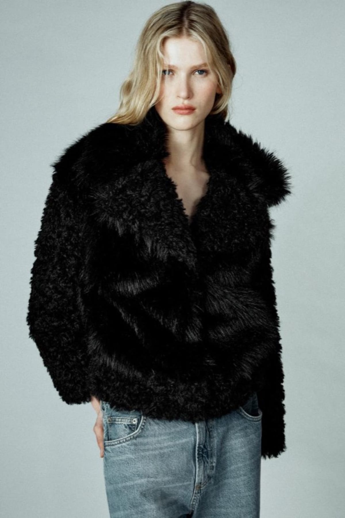 Faux Fur Coat Preto
