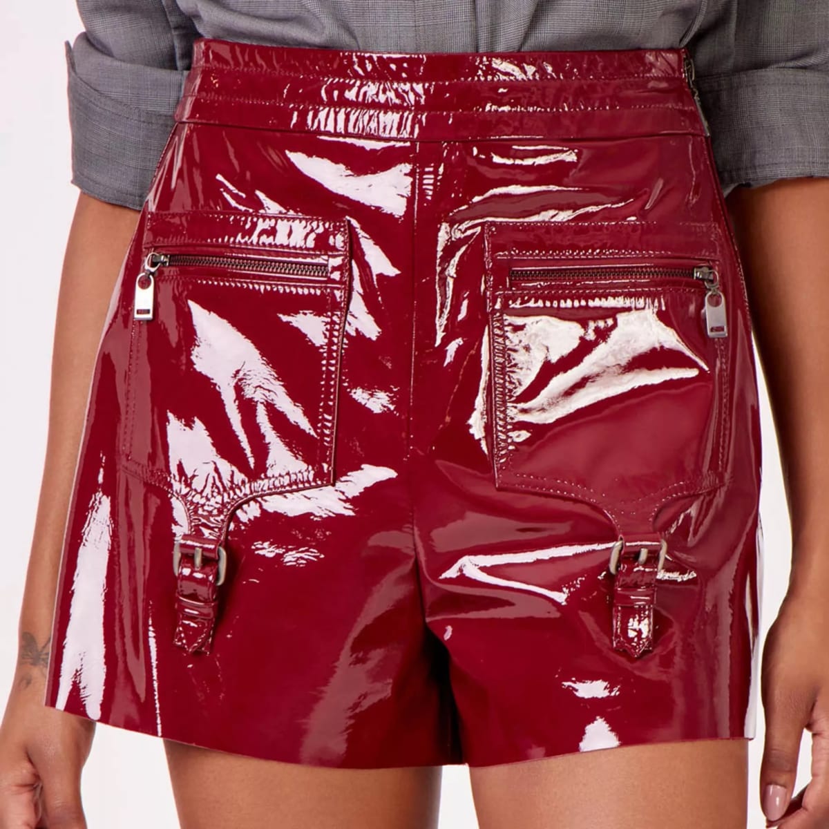 Shorts de Couro Envernizado Vinho