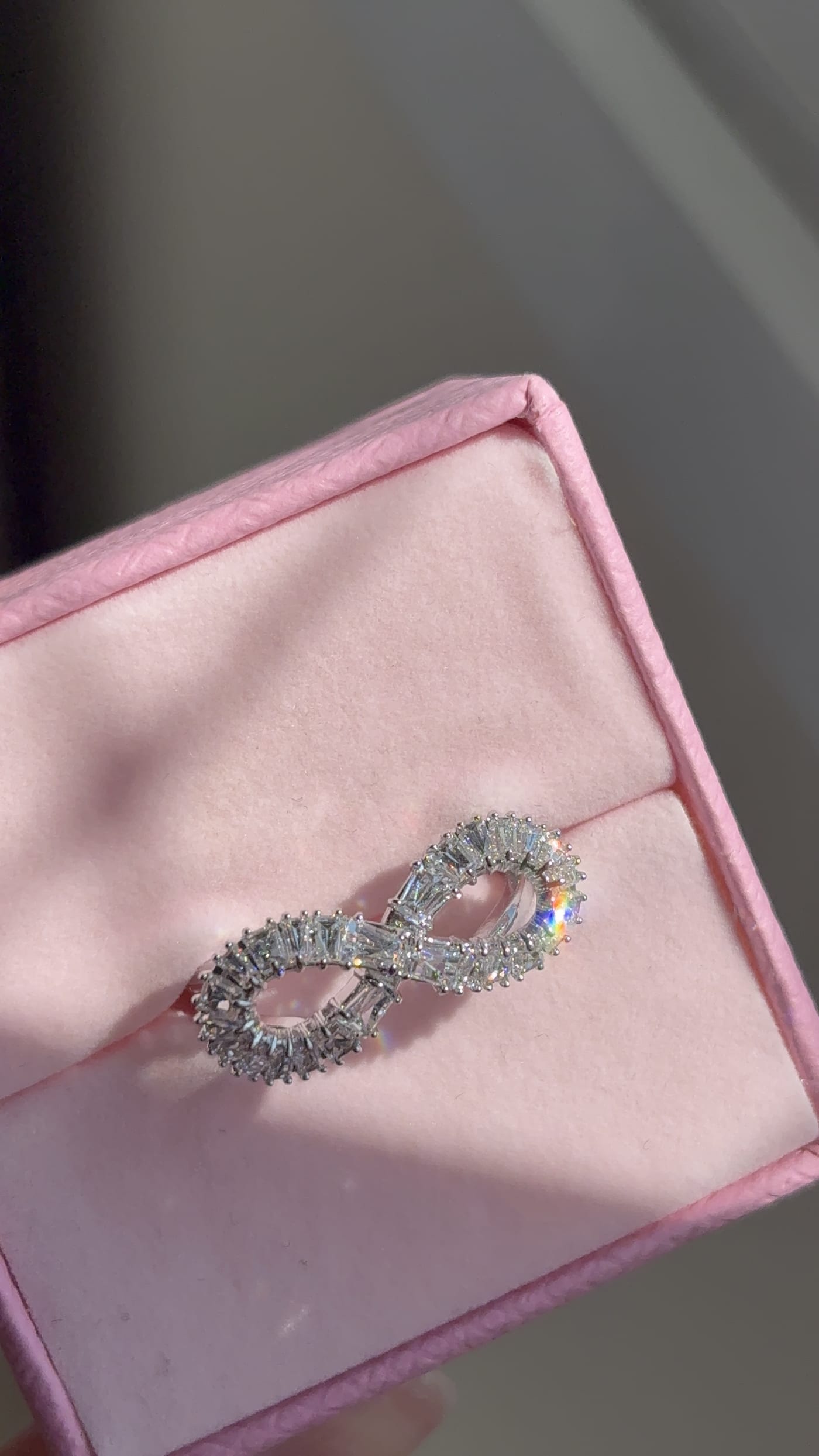 Anel Cocktail Infinity · Swarovski · B.