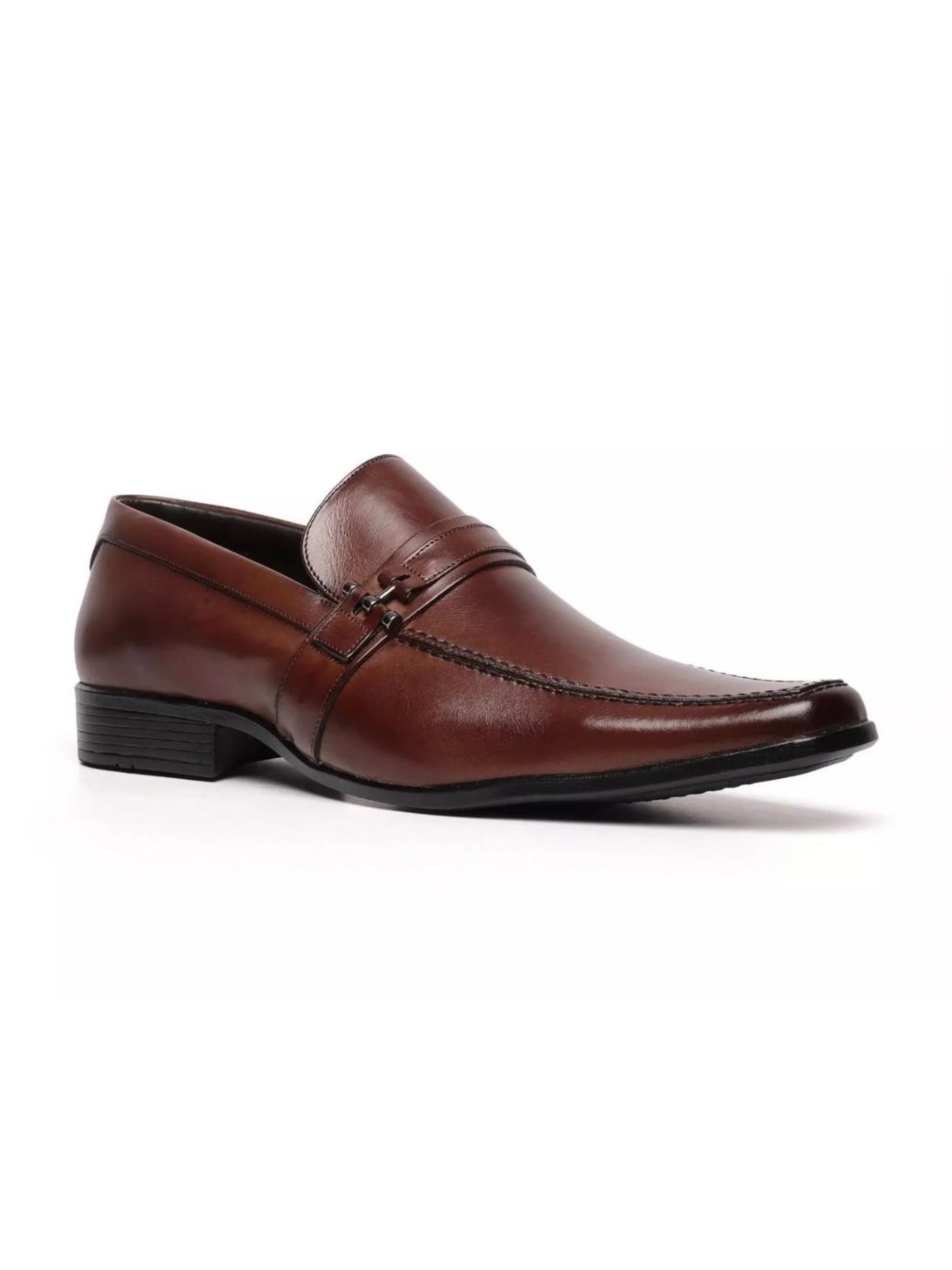 Loafer Bico Quadrado com Detalhe Metálico Café · CNS · B.