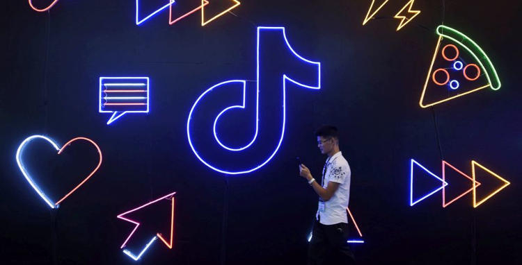 Featured image como quitar las restricciones de tik tok, who owns tik tok,taylor swift tik tok,libs of tik tok,mia khalifa tik tok,what does fyp mean on tik tok,best times to post on tik tok,tik tok open,tik tok post times,tik tok challenges,how to go live on tik tok,tik tok leggings,fancy like tik tok,tik tok logo,addison rae tik tok,tik tok video,tik tok descargar,tik tok en español,tiktok online,tik tok registrarse,tik tok original