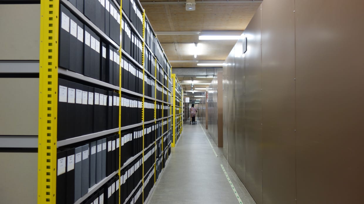 From exams to endless rows of books in the IWO