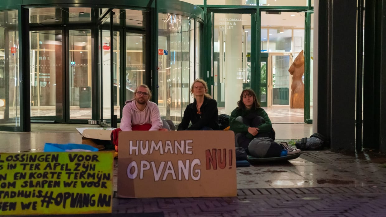 UvA&rsquo;er Pelle slaapt buiten voor vluchtelingen: &lsquo;Ik kan niet meer thuis zijn en niets doen&rsquo; 