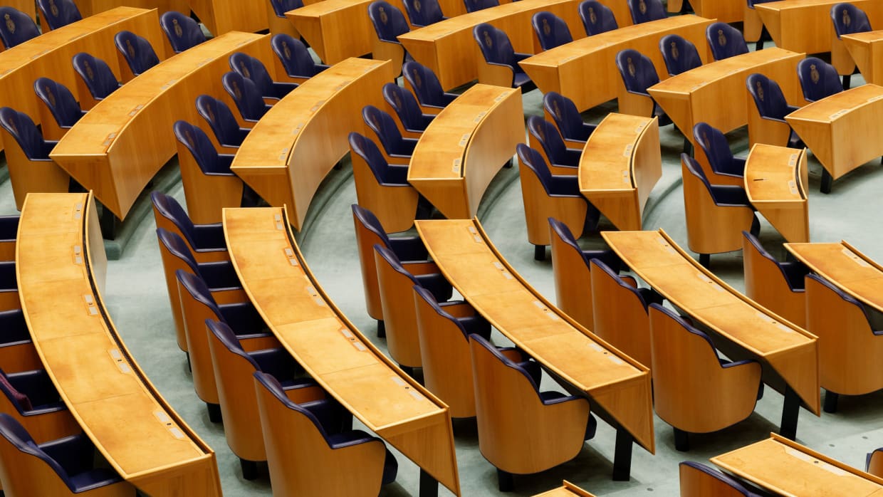 De vergaderzaal van de Tweede Kamer der Staten-Generaal.
