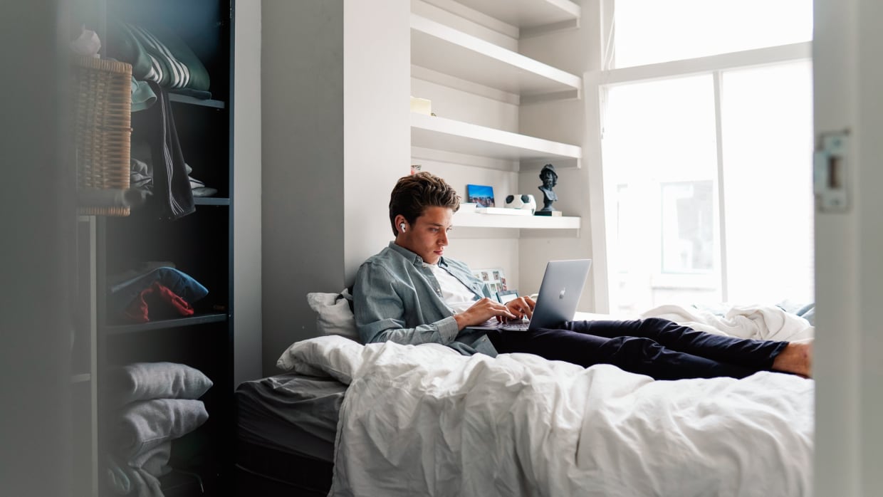 Waarom veel studenten deze week toch weer online college hebben