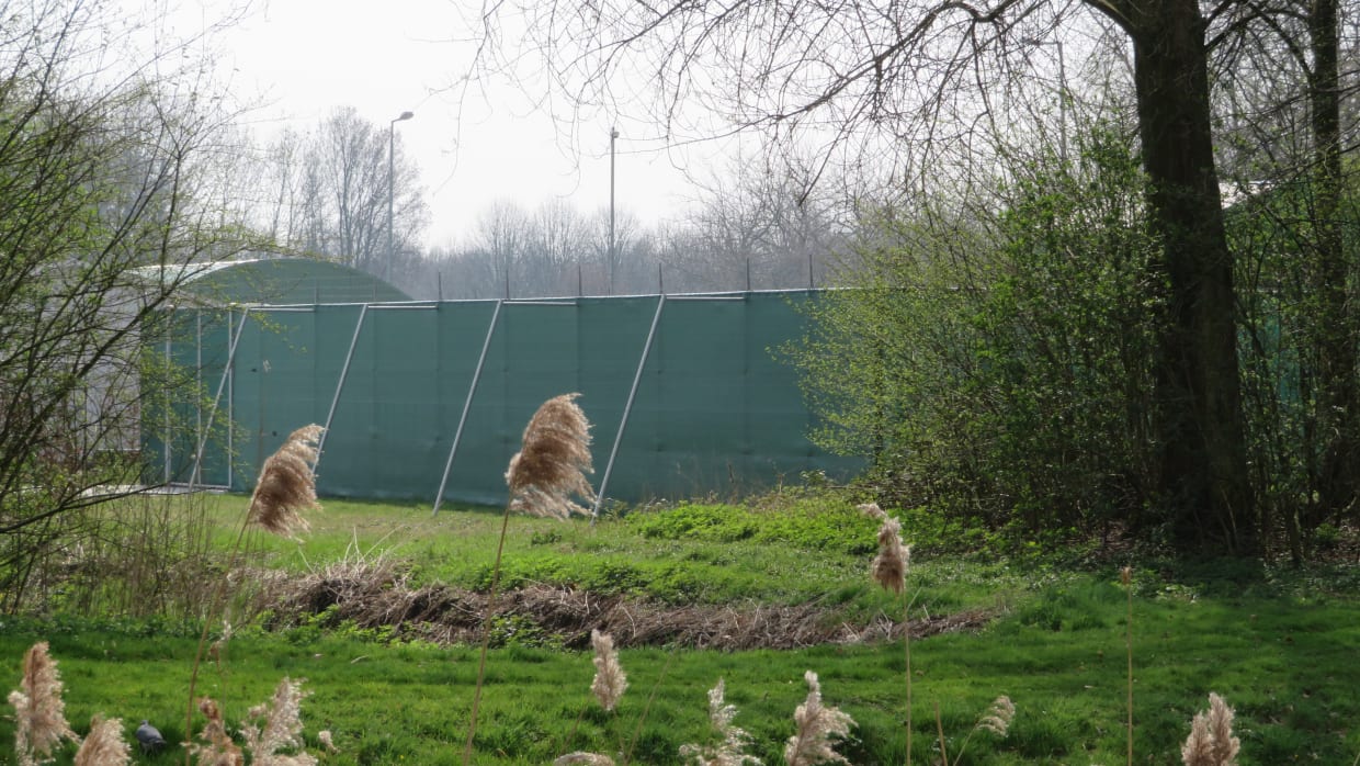Op dit kerkhof doet het AMC onderzoek naar lichaamsontbinding 