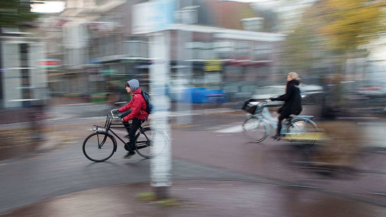 &lsquo;Fietser, negeer vaker de stoplichten in Amsterdam&rsquo;