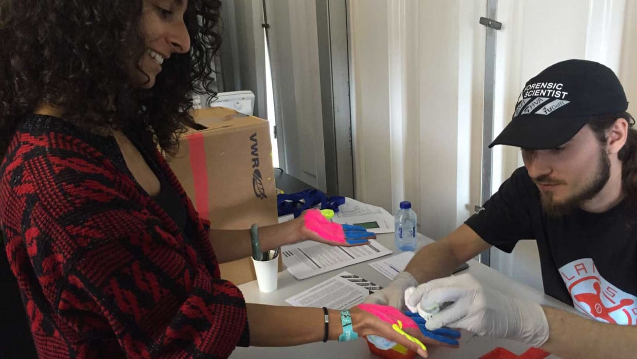 UvA'ers en HvA'ers op Lowlands overstelpt met proefkonijnen