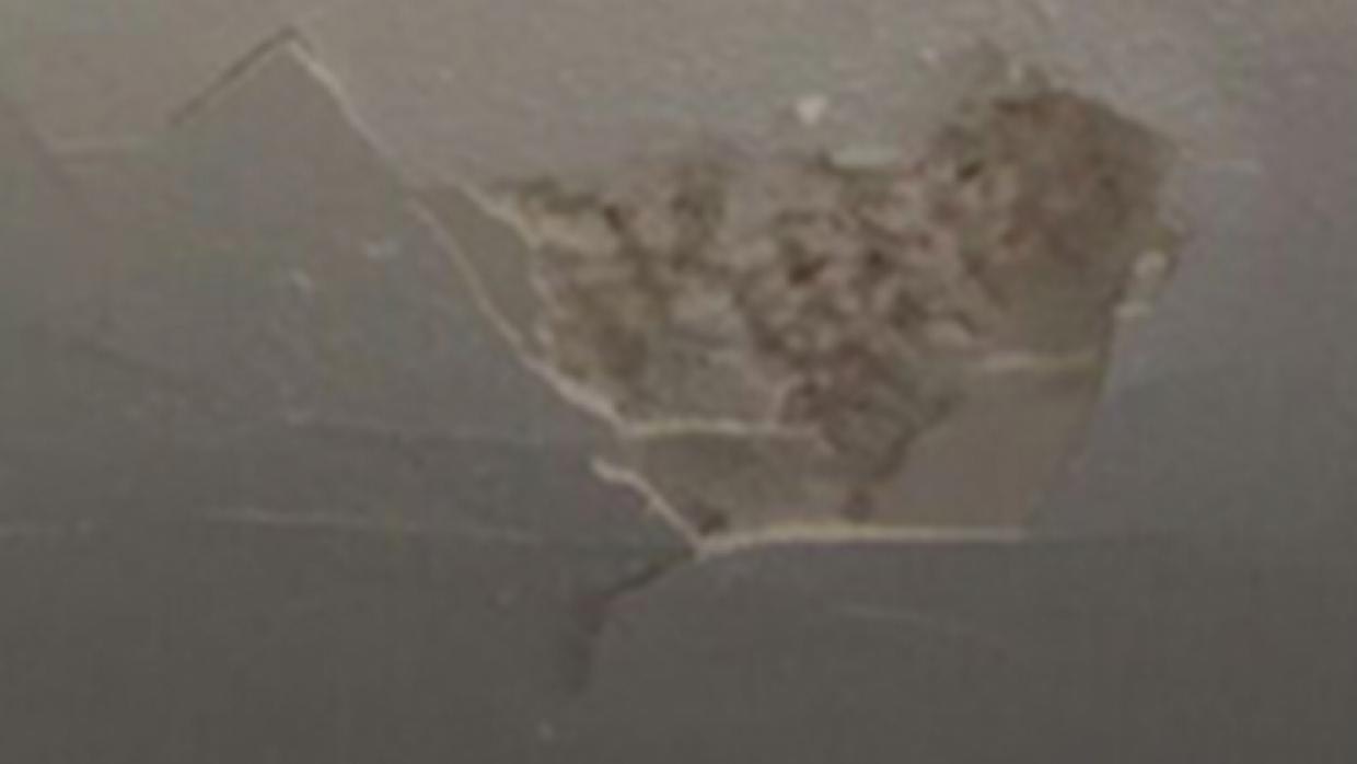 Vliering Maagdenhuis betreden - plafond beschadigd