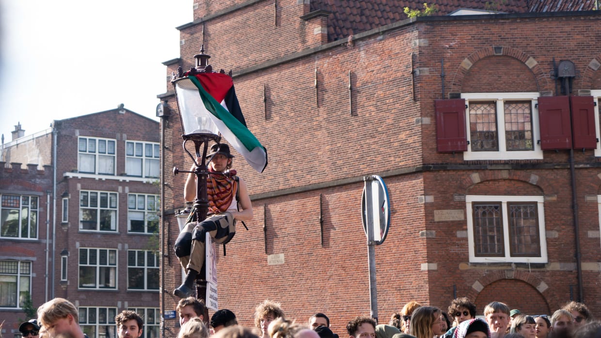 Vallen banden met Isra&euml;lische universiteiten te verbreken?
