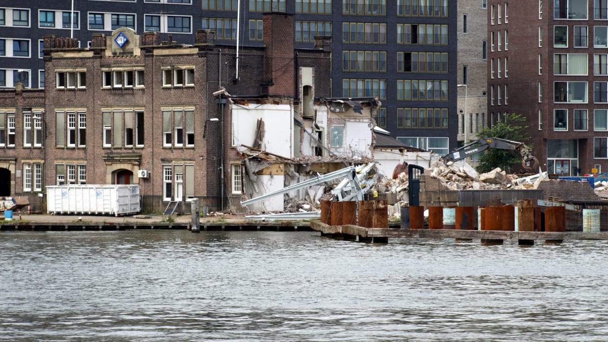 De sloop van de stad: bittere noodzaak of eeuwige spijt?
