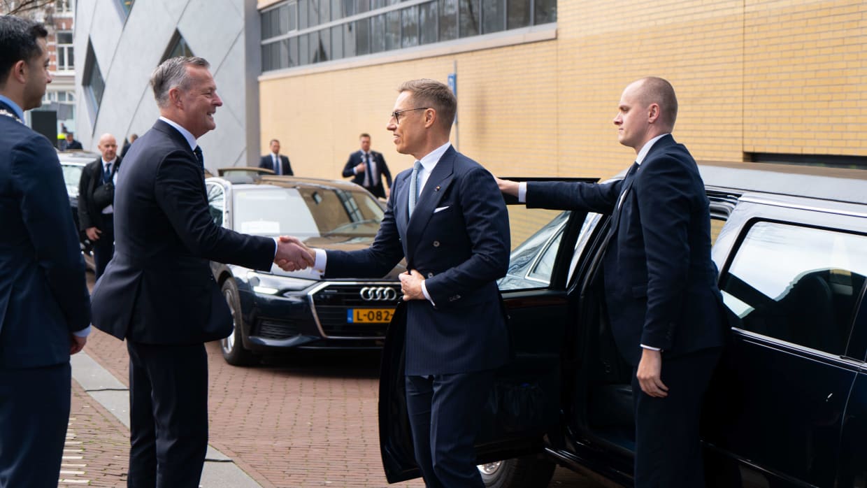 Finse president Stubb, ook wel &lsquo;Trumpfluisteraar&rsquo; genoemd, bezoekt UvA