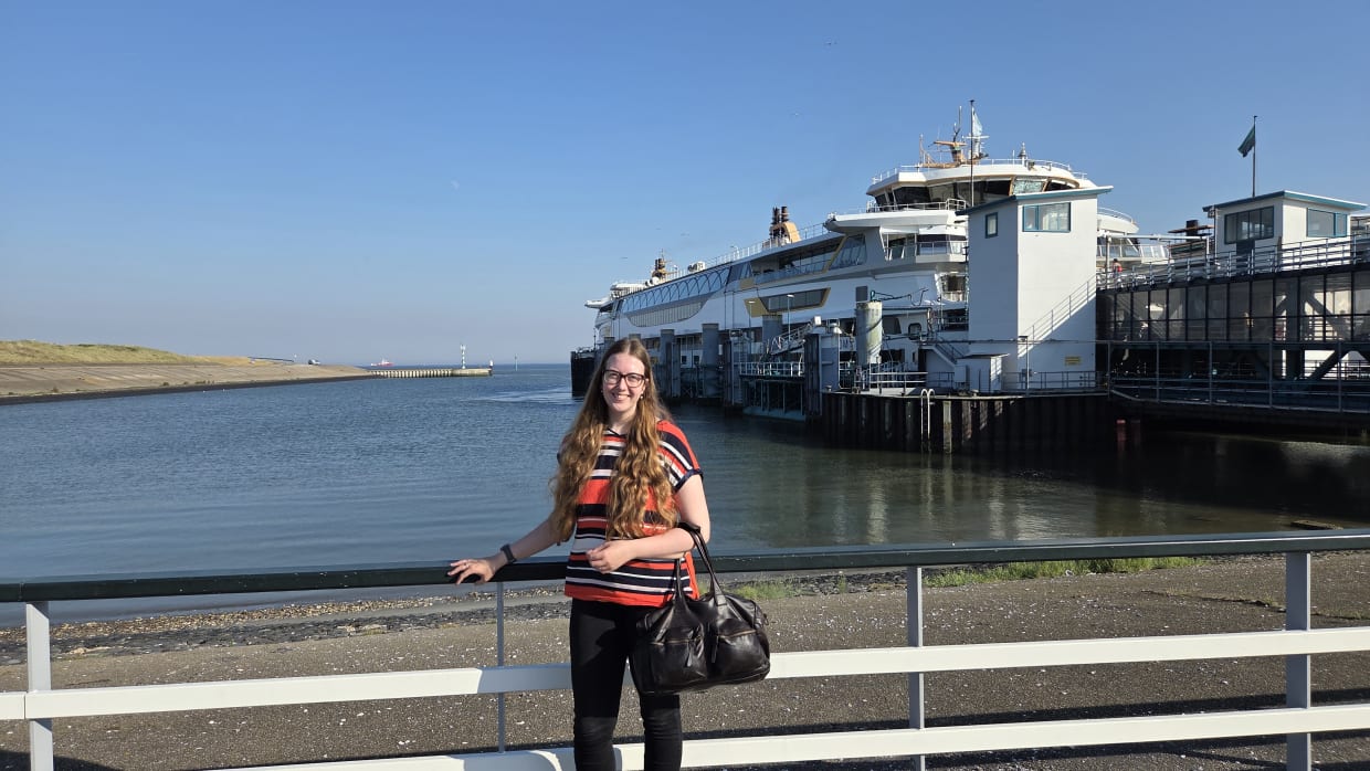 Noa forensde haar hele studie tussen Texel en de UvA (en slaagde toch cum laude)