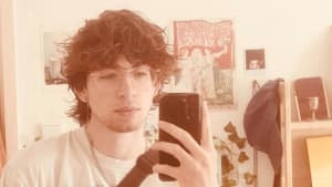 Politicologiestudent Noah Pellikaan nieuwe voorzitter studentenraad UvA  