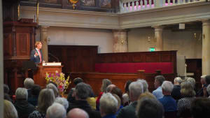 SER-voorzitter Kim Putters: &lsquo;Jezelf ontwikkelen stopt niet als je volwassen bent&rsquo;